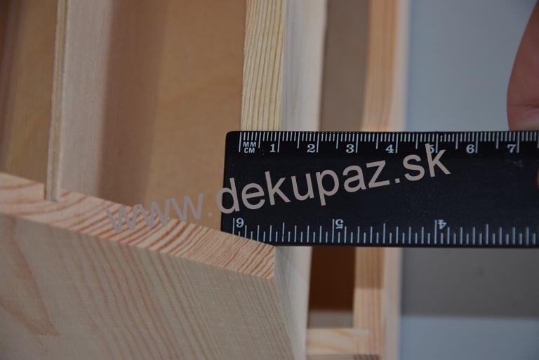 Držiak na listy, ceruzky  a pod. 