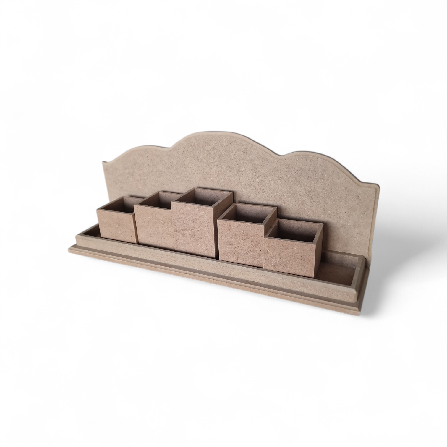 Polica s dózičkami