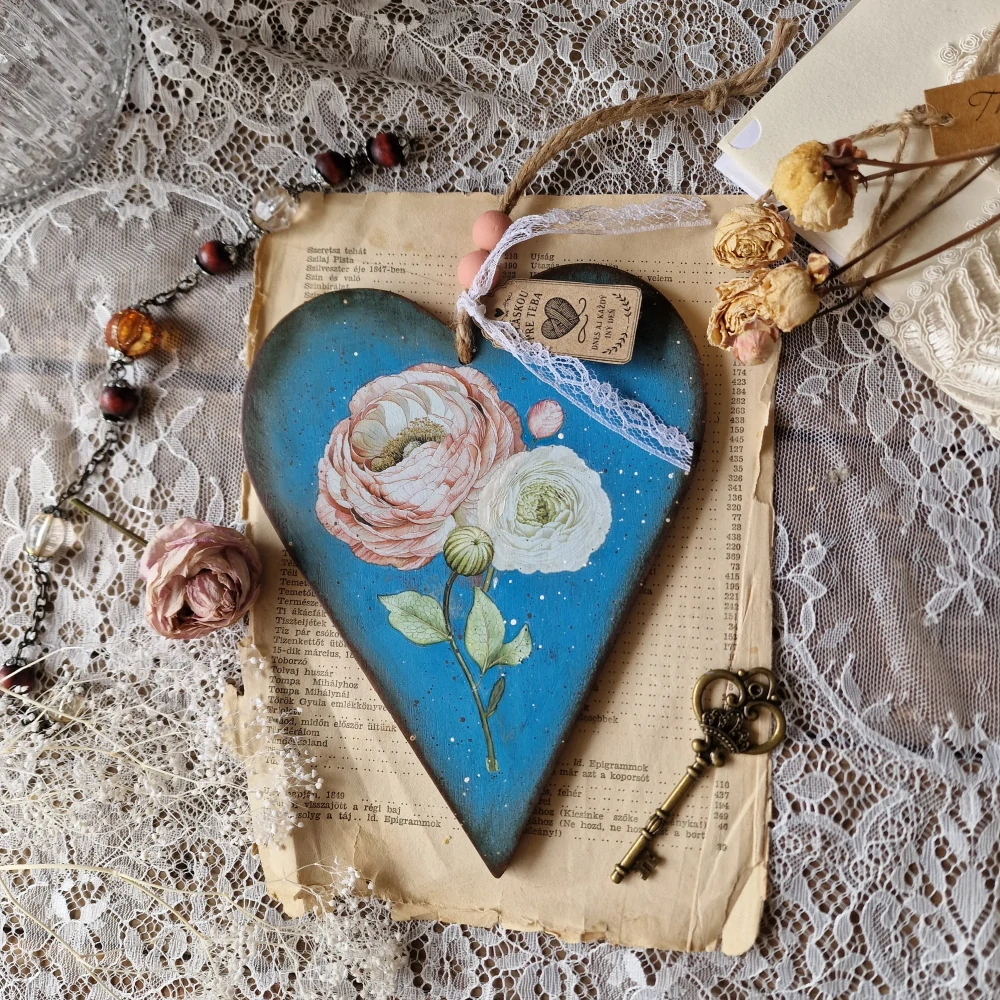 Vintage drevené srdiečo na zavesenie, 20 cm